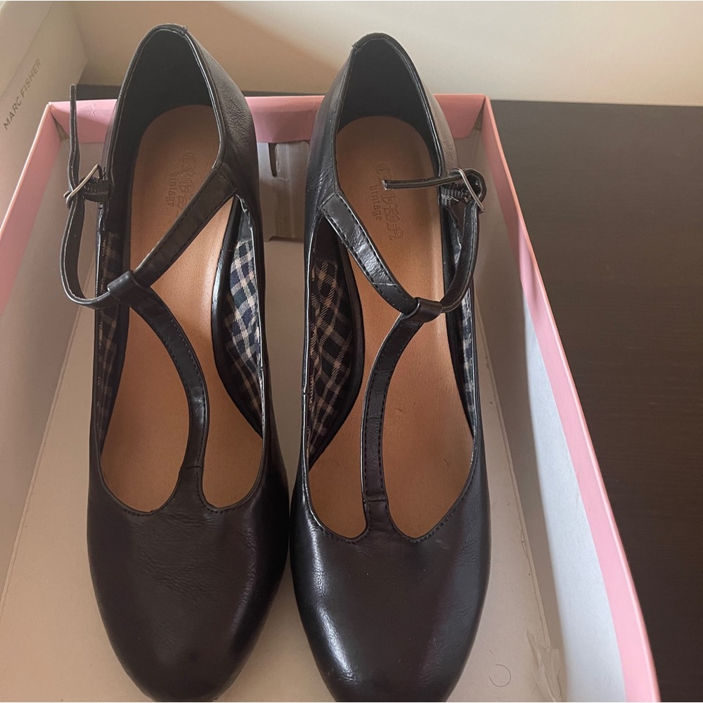 Crown Vintage Maryjane Shoes